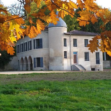 Lodge Hotel De Sommedieue Verdun エクステリア 写真